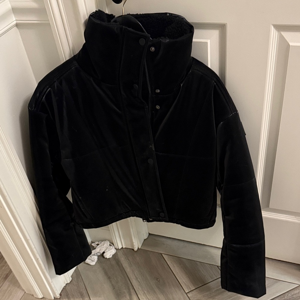 ALO Yoga Black Jacket